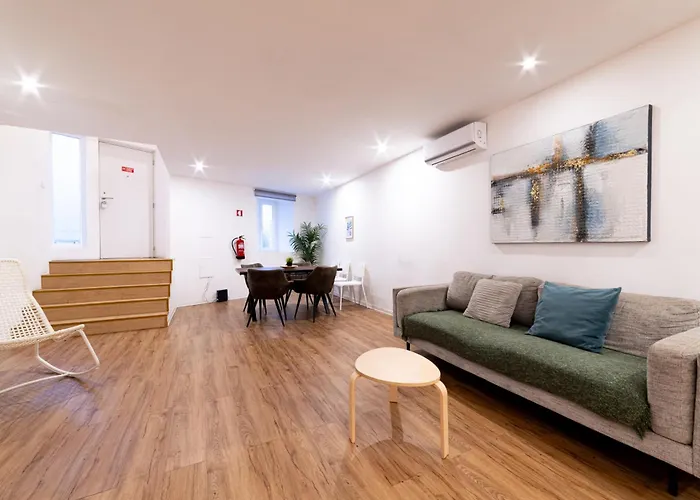 Fornos Deluxe Apartment